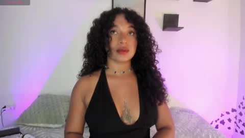 Snapshot of sara_sophiee chatting on 09-19-25, 05:46 sara sofia online show from 09-19-25, 05:46