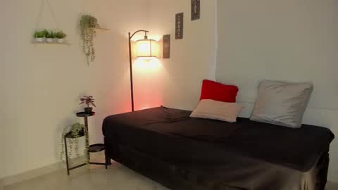 sara_sweett9 online show from 11-14-25, 08:29