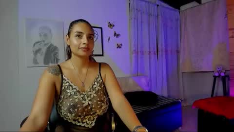 Snapshot of sara_thompson01 chatting on 12-18-25, 06:08 SARA online show from 12-18-25, 06:08