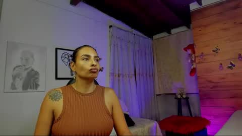 Snapshot of sara_thompson01 chatting on 01-07-26, 05:54 SARA online show from 01-07-26, 05:54