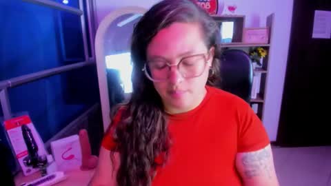 sara_thonson_ online show from 11-11-25, 03:17