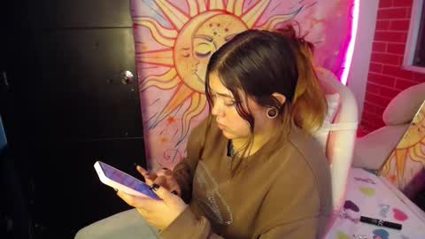 Snapshot of sara_winehouse1 chatting on 11-11-25, 11:38 1 online show from 11-11-25, 11:38