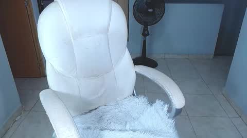 Sara online show from 10-14-25, 05:58