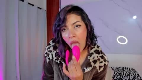 sara_zc online show from 01-12-26, 12:43