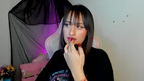 Sarah Ramirez online show from 01-06-25, 06:36