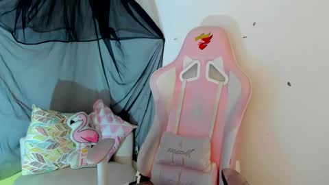 Sarah Ramirez online show from 01-17-25, 06:57