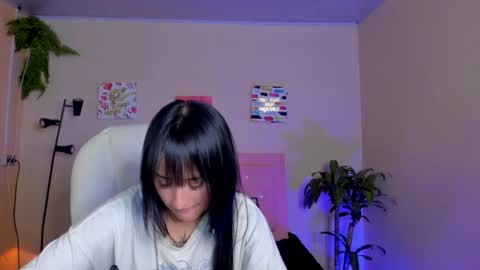 Sarah Ramirez online show from 02-13-25, 02:31