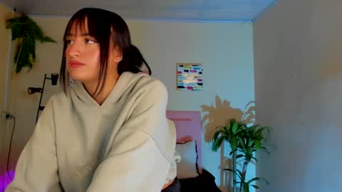 Sarah Ramirez online show from 02-15-25, 02:44