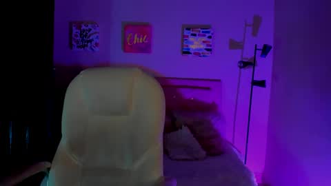 Sarah Ramirez online show from 03-11-25, 11:33