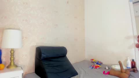 Snapshot of saraacollinss chatting on 11-11-25, 08:31 saraacollinss online show from 11-11-25, 08:31