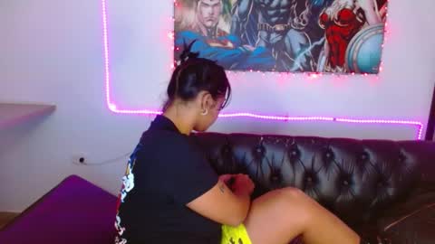 SARAHGIL online show from 12-17-24, 07:48