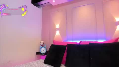 Snapshot of saraavila_ chatting on 09-13-25, 10:20 SaraAvila  online show from 09-13-25, 10:20