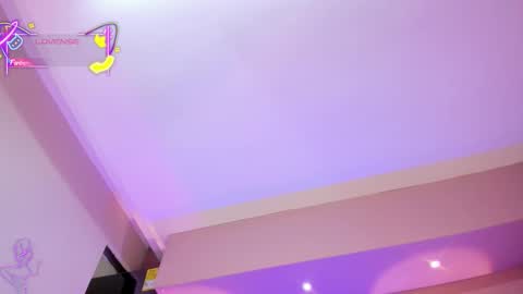 Snapshot of saraavila_ chatting on 09-15-25, 12:32 SaraAvila  online show from 09-15-25, 12:32