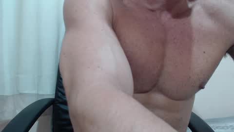 saradorj92 online show from 10-26-25, 12:11