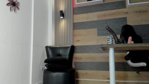 Sara Ferrera online show from 01-04-25, 10:16