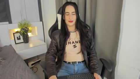 Snapshot of saragomez_1 chatting on 11-10-25, 12:59 Sara Gomez online show from 11-10-25, 12:59