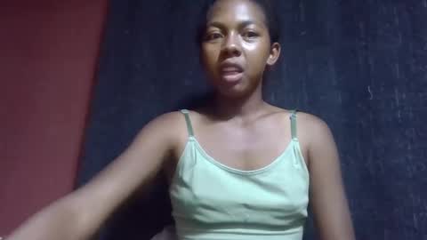 Snapshot of sarah146341 chatting on 03-12-25, 03:29 sarah146341 online show from 03-12-25, 03:29