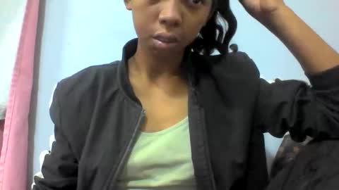 Snapshot of sarah146341 chatting on 12-16-25, 06:18 sarah146341 online show from 12-16-25, 06:18