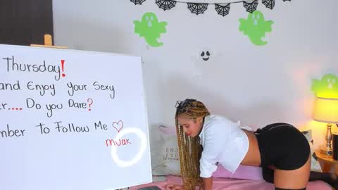 Snapshot of sarah__cinnamon chatting on 10-30-25, 07:58 sarah cinnamon online show from 10-30-25, 07:58