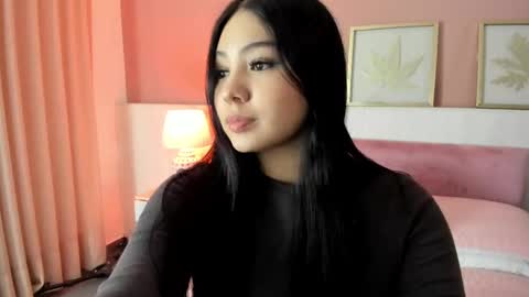 sarah__hills online show from 09-17-25, 01:02