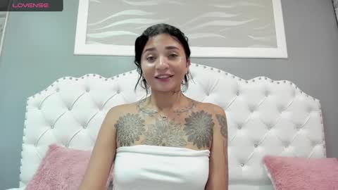 Snapshot of sarah_curtis chatting on 12-03-24, 11:57 Sarah online show from 12-03-24, 11:57