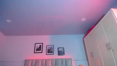 sarah foxx  online show from 11-13-25, 01:54