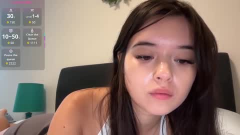 Snapshot of sarah_heart_aus chatting on 12-21-25, 10:28 Sarah Heart Aus online show from 12-21-25, 10:28