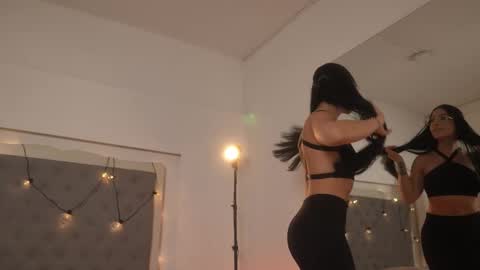 Snapshot of sarah_hiill chatting on 10-08-25, 07:44 online show from 10-08-25, 07:44