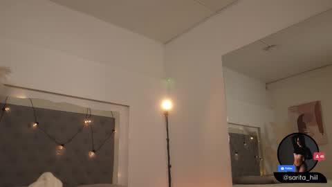 Snapshot of sarah_hiill chatting on 10-11-25, 08:18 online show from 10-11-25, 08:18