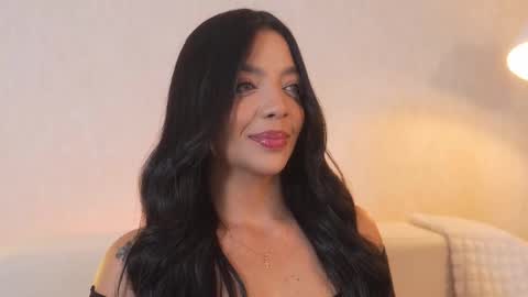 Snapshot of sarah_hiill chatting on 11-08-25, 08:51 online show from 11-08-25, 08:51