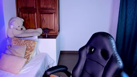 Snapshot of sarah_montale chatting on 02-20-25, 10:48 Sarah Independent model online show from 02-20-25, 10:48