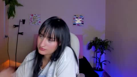 Sarah Ramirez online show from 02-13-25, 08:55