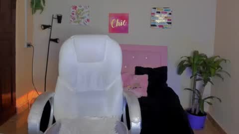 Sarah Ramirez online show from 02-19-25, 02:44