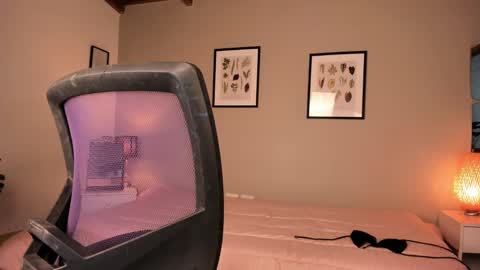 Snapshot of sarah_volkov chatting on 01-24-25, 04:16 online show from 01-24-25, 04:16