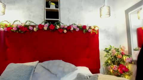 sara online show from 11-10-25, 05:06