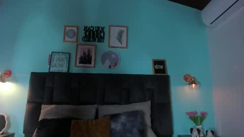 Sarah Evans online show from 02-25-25, 07:36