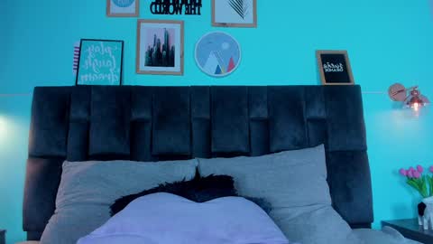 Sarah Evans online show from 02-26-25, 01:43