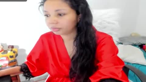 Snapshot of sarahlovexxv chatting on 01-18-26, 05:00 Sarah online show from 01-18-26, 05:00