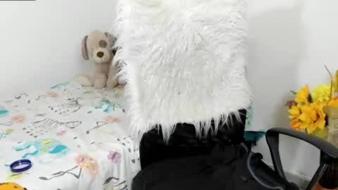 Snapshot of sarahlovexxv chatting on 03-03-26, 08:53 Sarah online show from 03-03-26, 08:53