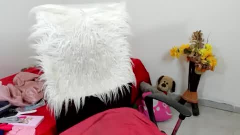 Snapshot of sarahlovexxv chatting on 04-13-26, 09:53 Sarah online show from 04-13-26, 09:53