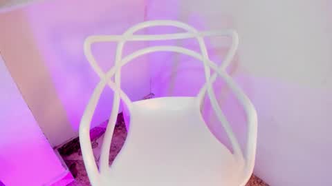 Sarahnovoa  online show from 11-17-25, 07:19