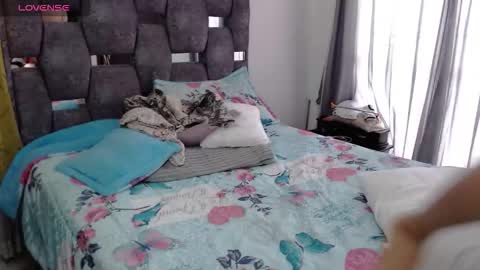 Lia online show from 10-07-25, 06:16