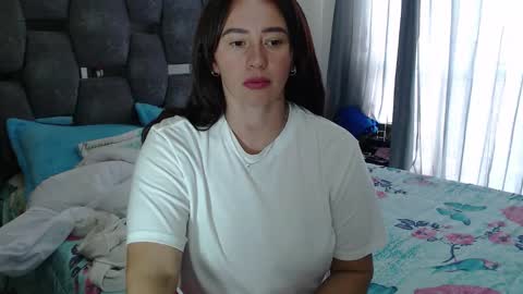 Snapshot of sarahott_1 chatting on 02-26-26, 08:41 Lia online show from 02-26-26, 08:41