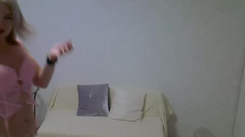 sarahphelps online show from 11-18-25, 05:06