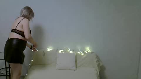 sarahphelps online show from 11-30-25, 05:17