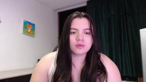 Snapshot of sarahros1 chatting on 12-20-24, 01:14 Sarah online show from 12-20-24, 01:14