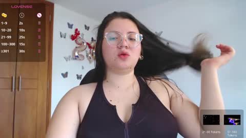 Snapshot of sarahros1 chatting on 02-20-25, 04:25 Sarah online show from 02-20-25, 04:25