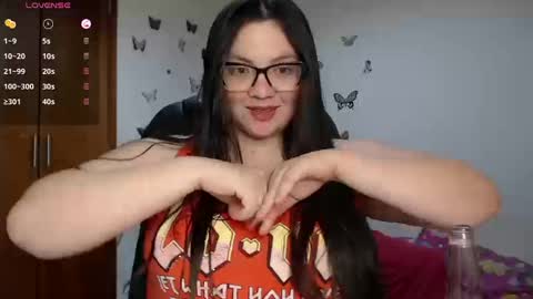 Snapshot of sarahros1 chatting on 09-11-25, 04:34 Sarah online show from 09-11-25, 04:34