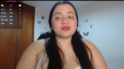 Snapshot of sarahros1 chatting on 10-21-25, 03:18 Sarah online show from 10-21-25, 03:18