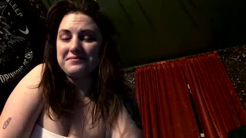 Snapshot of sarahsweetie17 chatting on 10-27-25, 10:08 sarahsweetie17 online show from 10-27-25, 10:08